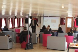 2016 Paris - Consulting Procurement 2.0 - Resumo da Conferência 131 Aquisição de consultoria 2.0